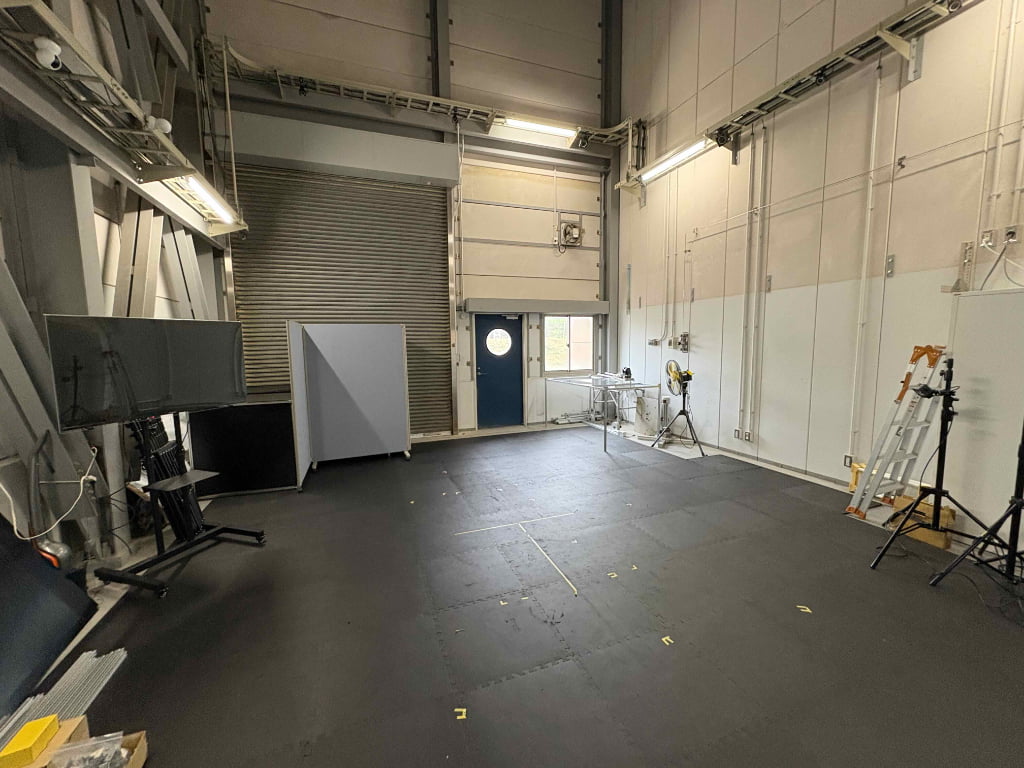 ドローン飛行実験室