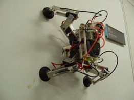 壁歩行ロボット